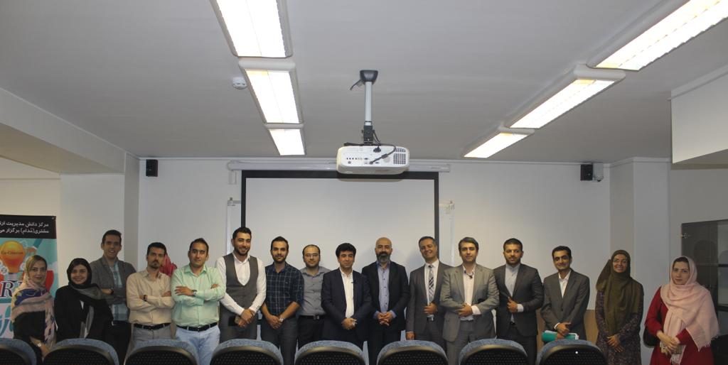 نشست «هم آفرینی آینده CRM در کسب و کارهای ایرانی»
